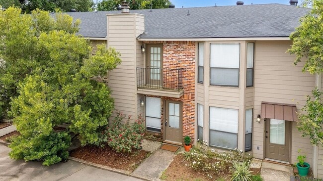 Photo - 9506 Jefferson Hwy Townhome