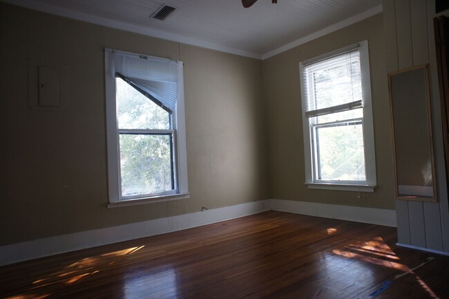 Foto del edificio - 115 NE 9th St