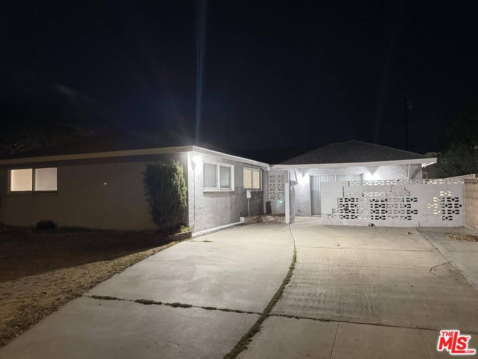 Primary Photo - 44078 Cedar Ave