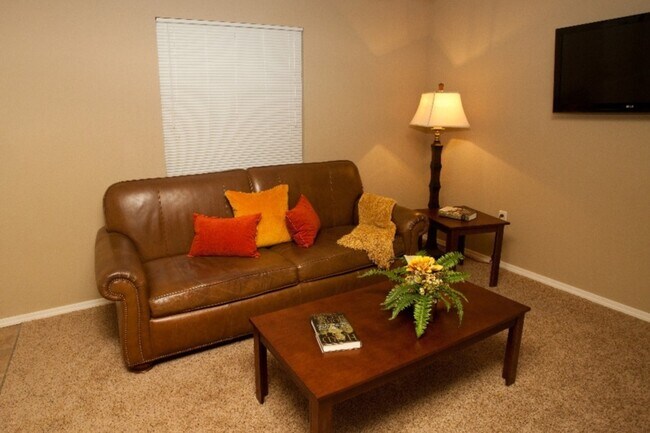 Building Photo - 407 S Pennsylvania Ave