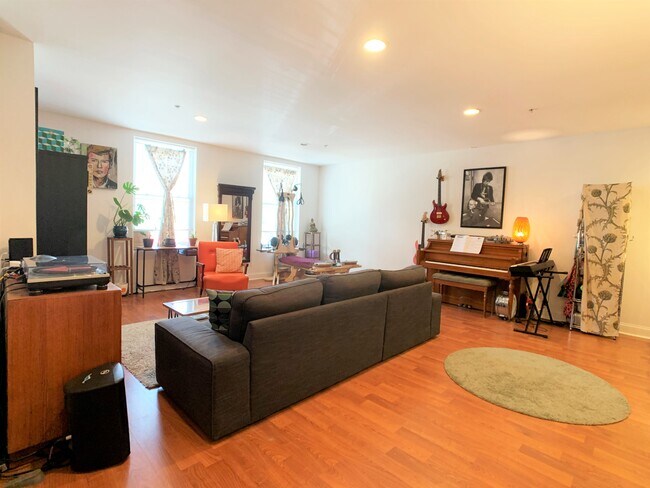 Building Photo - 1504 Fairmount Ave