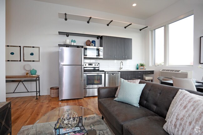 1HAB, 1BA - 588 ft² - The Economist