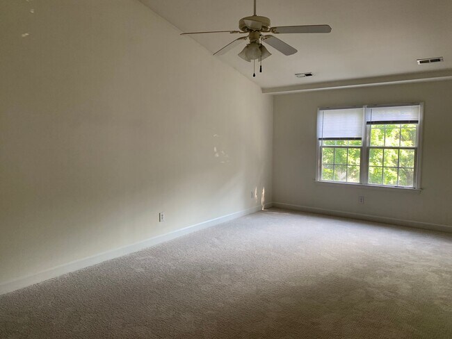 Foto del edificio - 4565 Treerose Way