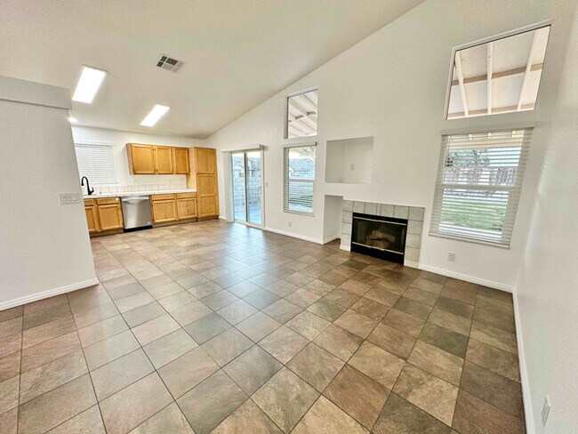 Foto del edificio - 3060 Christina St
