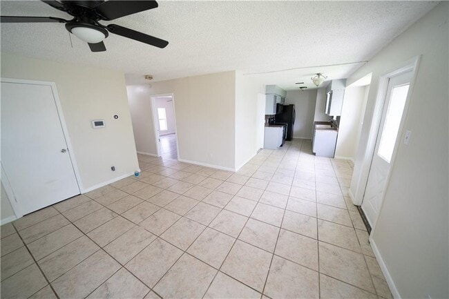 Building Photo - 1610 La Joya St