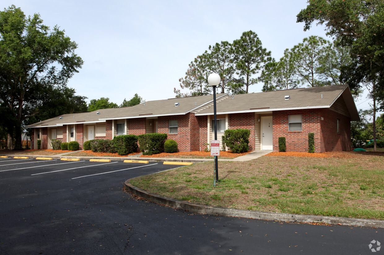 Primary Photo - Foxwood Apartments