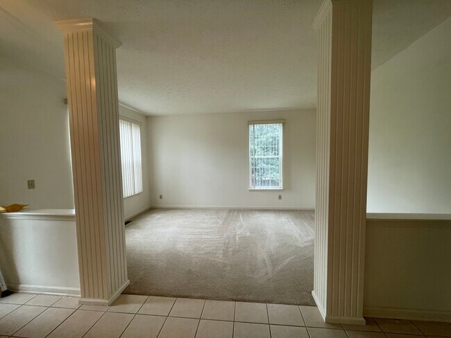 Foto del edificio - 9785 Valley Springs Blvd