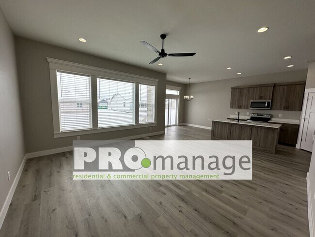 Foto del edificio - 3 Bed, 2 Bath Single Family Home w/ 2-Car Garage - Idaho Falls