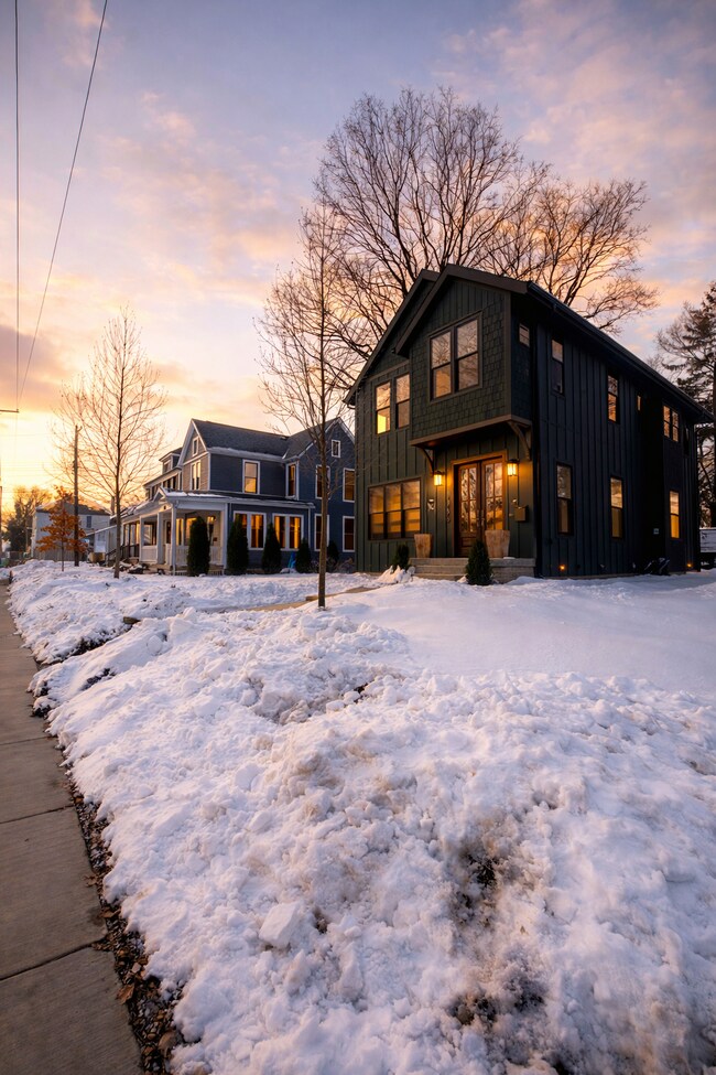 Neighborhood - 1283 E Fulton St