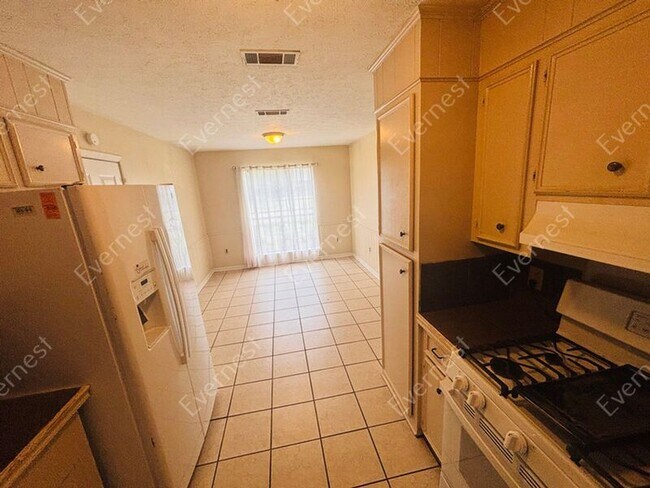 Building Photo - 4953 Oak Leaf Dr