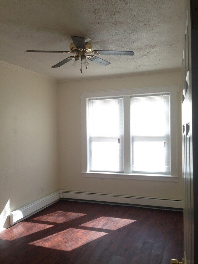 Building Photo - 648 18th Ave