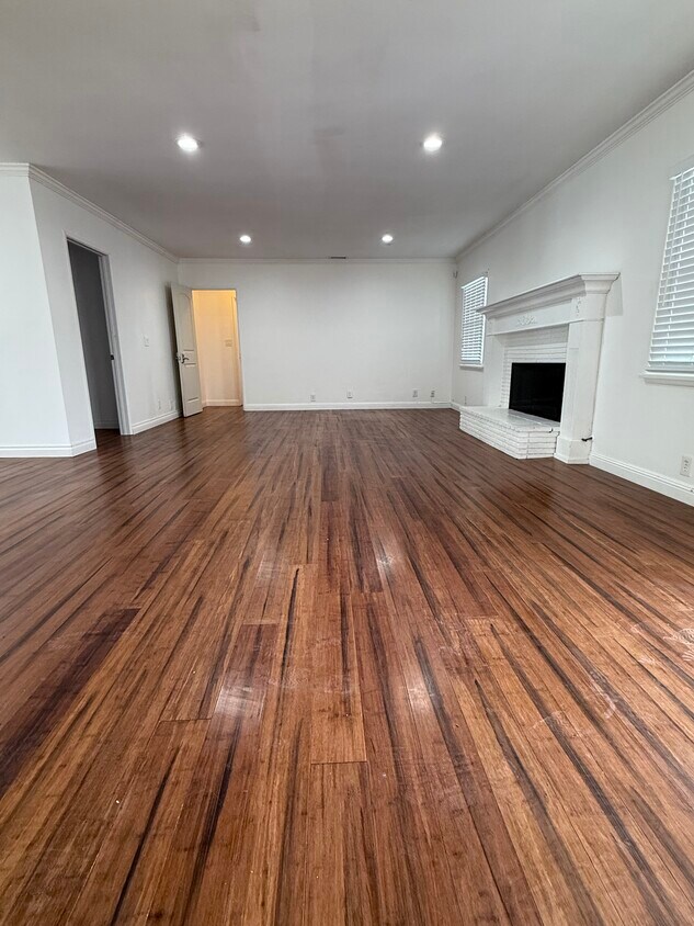 Foto principal - 12622 Fletcher Dr