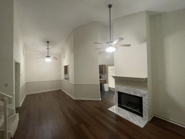 Building Photo - 100 Coconut Grove Dr