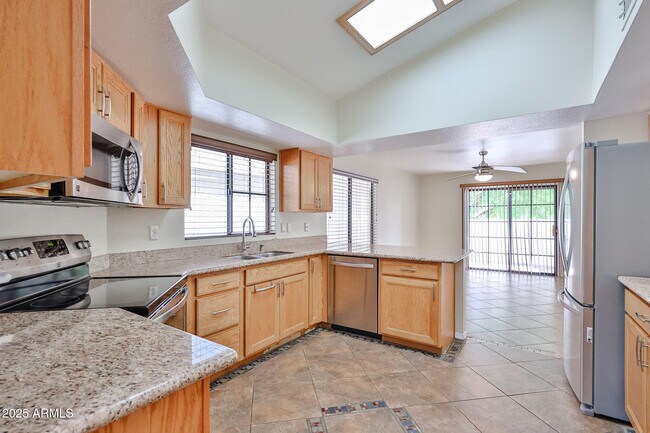 Foto del edificio - 7539 W Sequoia Dr