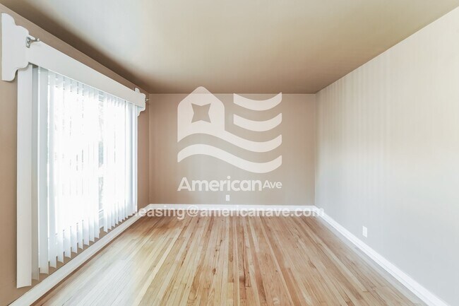 Foto del edificio - 3421 N 87th St