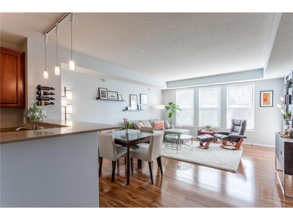 Foto principal - 545 N 1st St