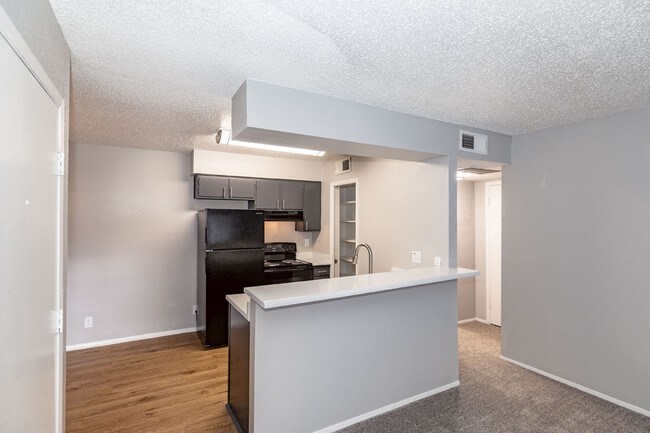 Aqua 16 Apartments San Marcos Tx Apartments Com