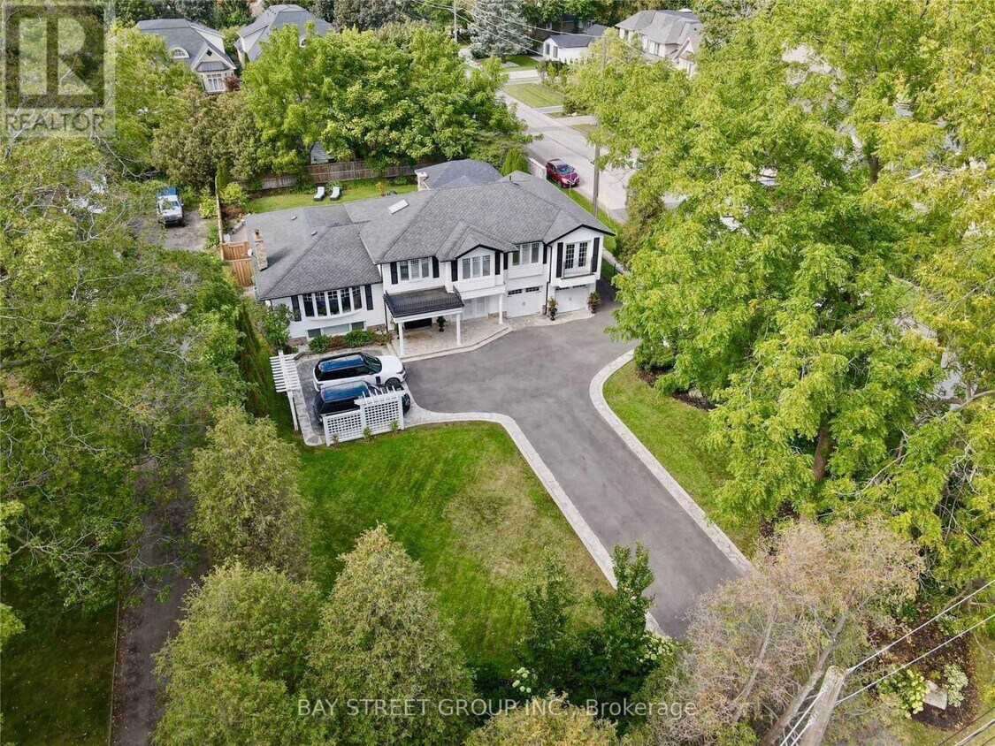 Photo principale - 363 Lakeshore Rd W