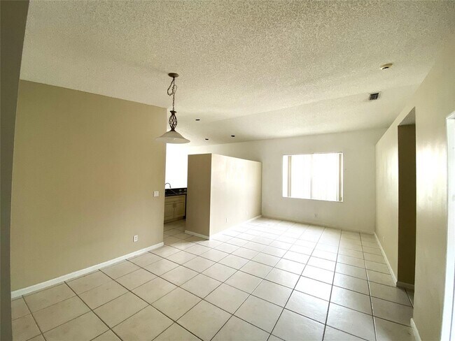 Foto del edificio - 3550 Stratton Ln