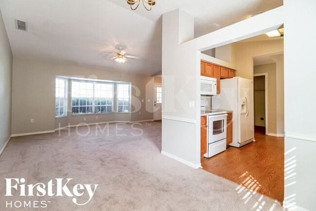 Building Photo - 1338 Trollman Ave