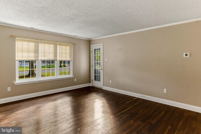 Foto del edificio - 441 Paddock Ct