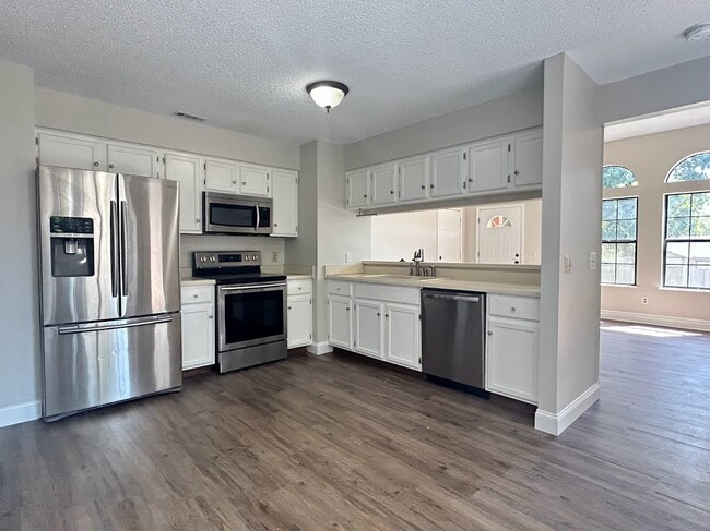 Foto del edificio - 4052 N Abington Ct