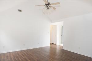 Foto del edificio - 4907 Creek Bottom Ct