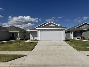 Building Photo - 512 Sandhill Crane Ln