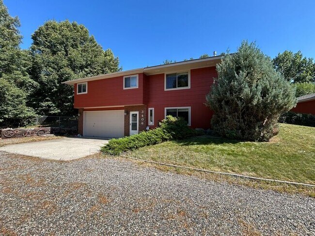 Building Photo - 3406 Quinella Dr