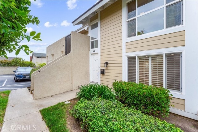 Building Photo - 44 Elksford Ave