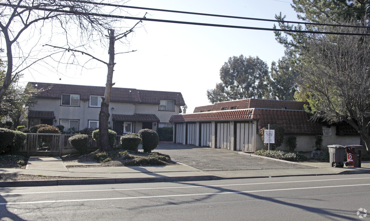 Primary Photo - Willow Estates