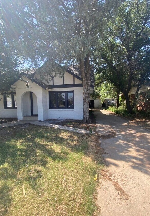 Foto principal - Charming 2BR House in Lubbock