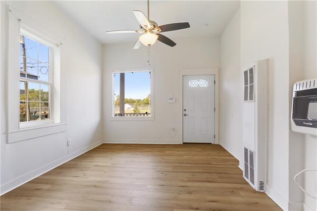 Livingroom - 1102 Hendee St