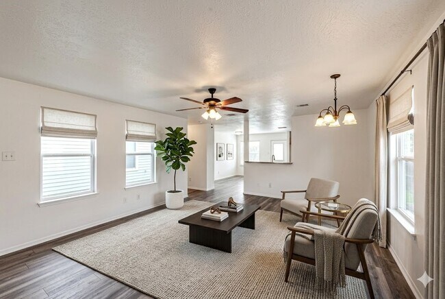 Building Photo - 19807 Byron Meadows Dr