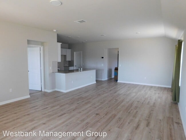 Building Photo - 4 br, 2 bath House - 104 Royal Palm Way