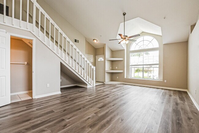 Building Photo - 3363 Hamlet Loop