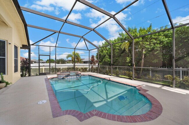 Foto del edificio - 499 SW Laconic Ave