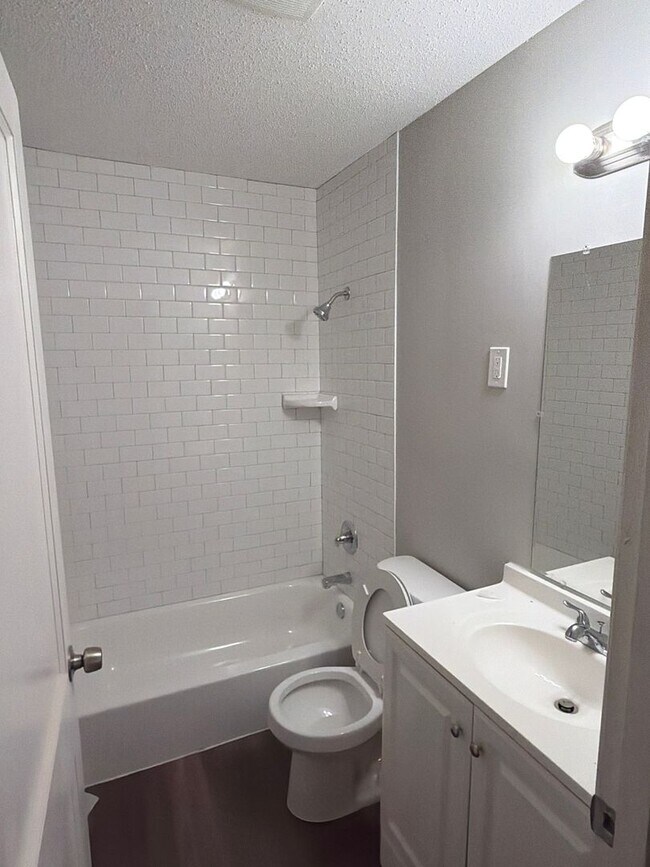 Foto del edificio - 4497 Quince Rd