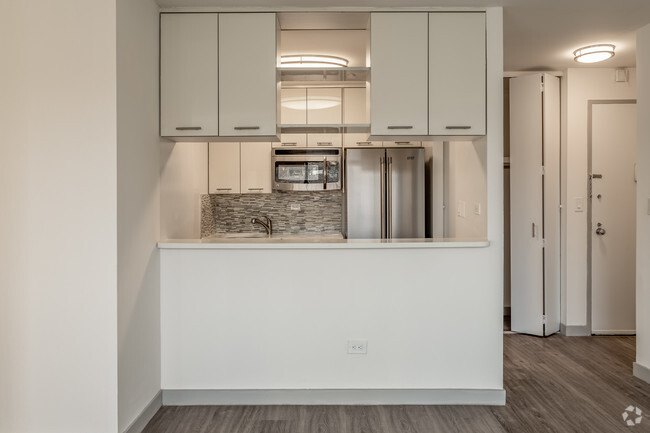 Kitchen - Manhattan Park