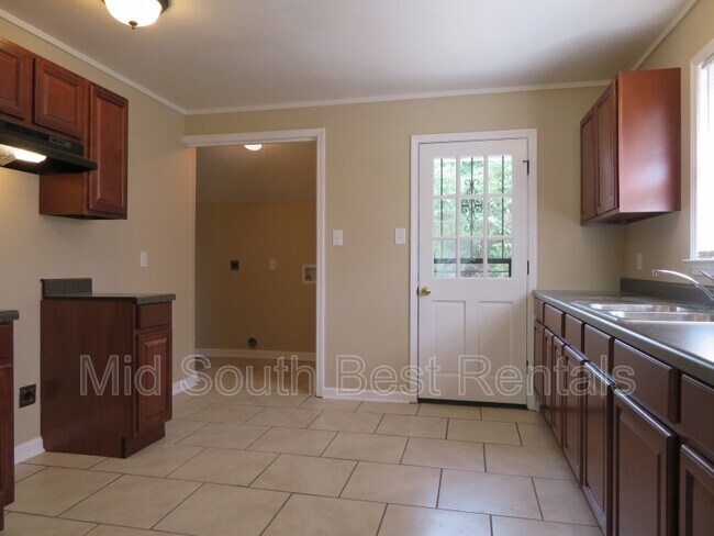 Foto del edificio - 2146 Gayle Ave