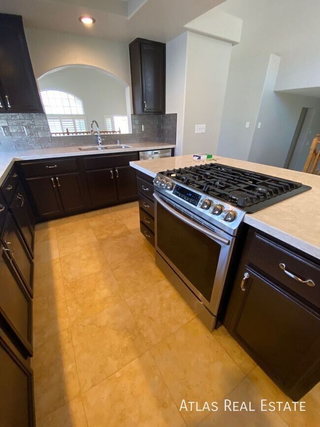 Foto del edificio - 8700 Texas Bronco Ave