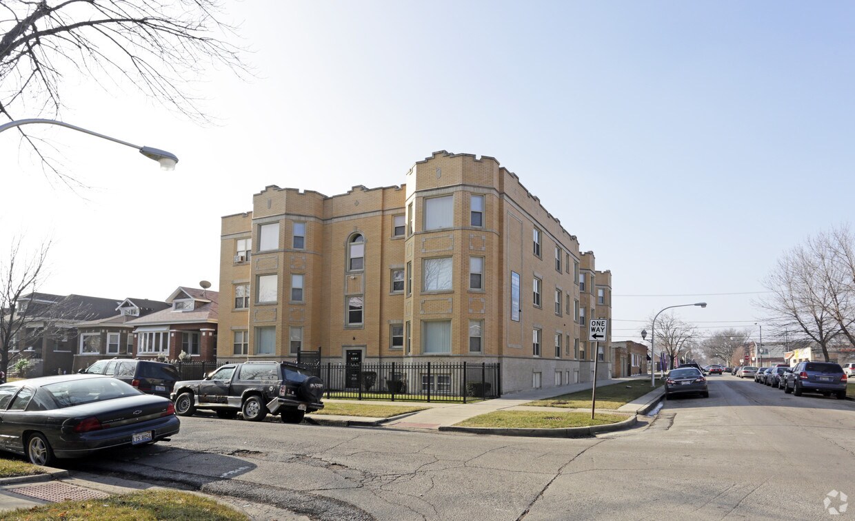 6000 S Troy Street - 6000 S Troy St