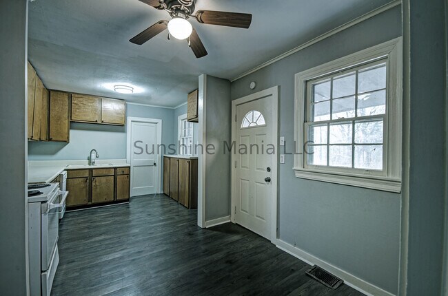 Building Photo - 114 Brantley Dr