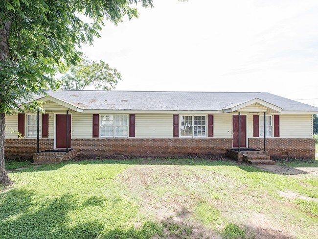 Duplex on Pearl St. - 905-923 Cleveland St
