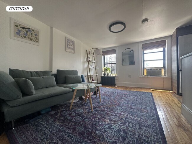 Foto del edificio - 714 Lafayette Ave