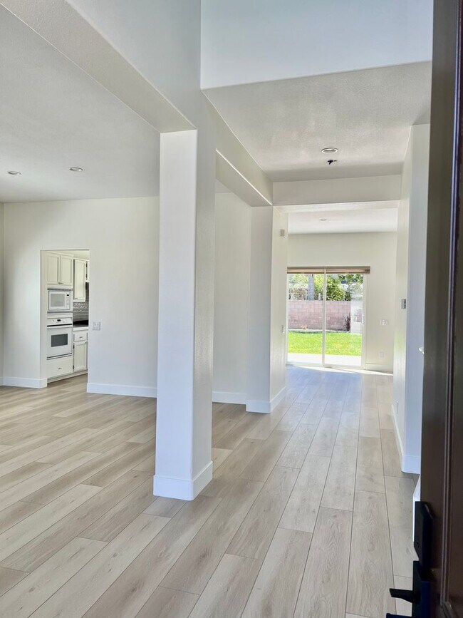 Building Photo - Rehabbed 2 Story Home