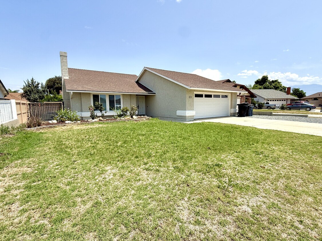 Primary Photo - 2382 Carlsbad Cir