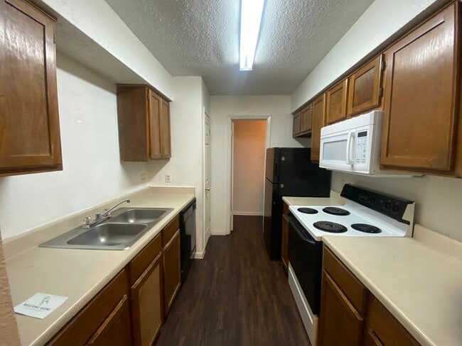 Foto del edificio - Great affordable two bedroom!