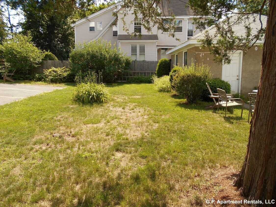 227 Walnut St, Newton, MA 02460 Condo for Rent in Newton, MA