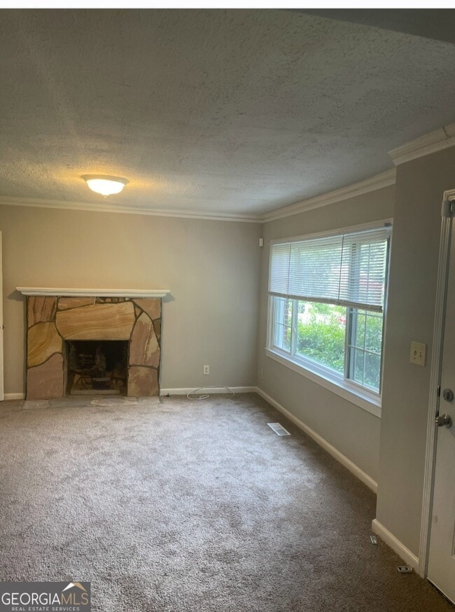 Building Photo - 1589 Pinehurst Dr SW